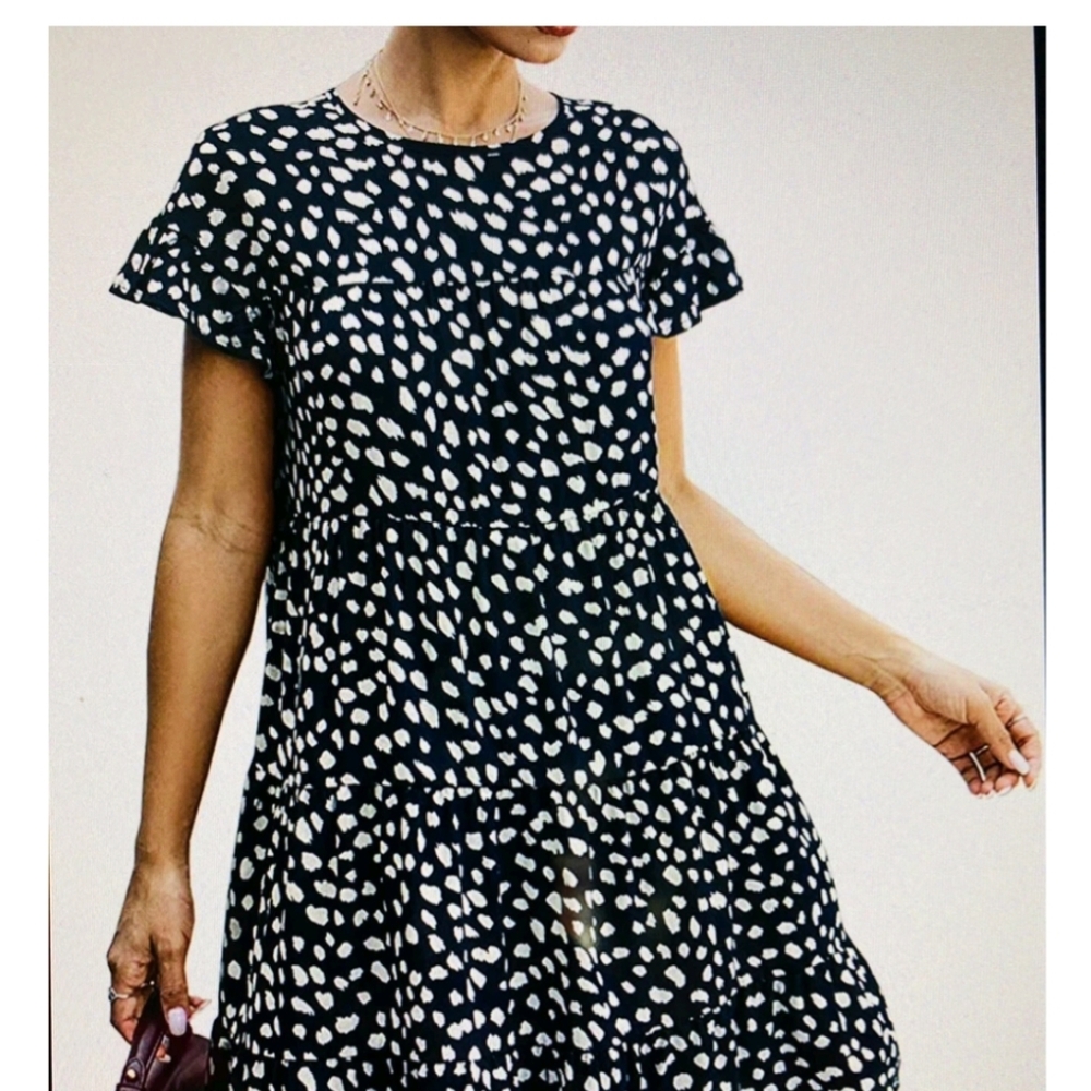 KIRUNDO NWT DRESS XXL Black And White Tiered Mid Length‎ Lightweight